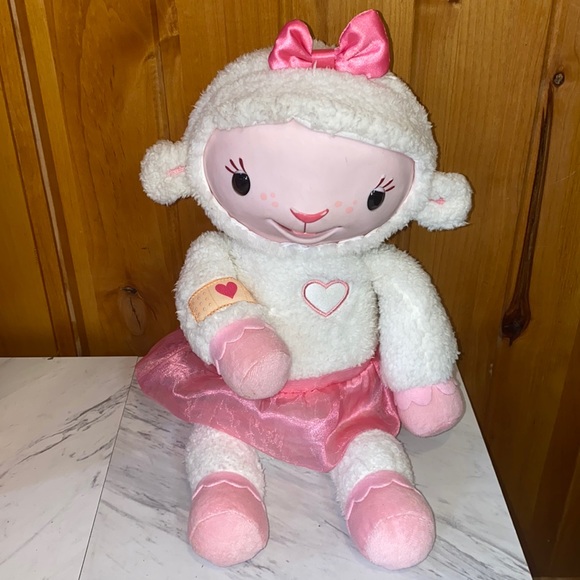 Disney Toys Disney Doc Mcstuffins Interactive Talking Moving Lambie